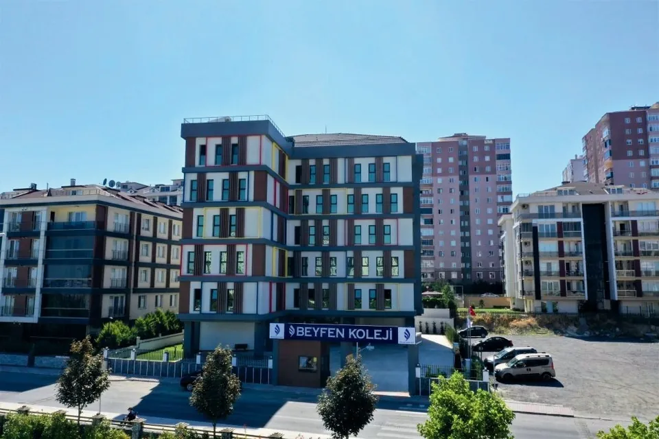 Beylikdüzü Özel Okul Projesi — Okulun ana cephesi