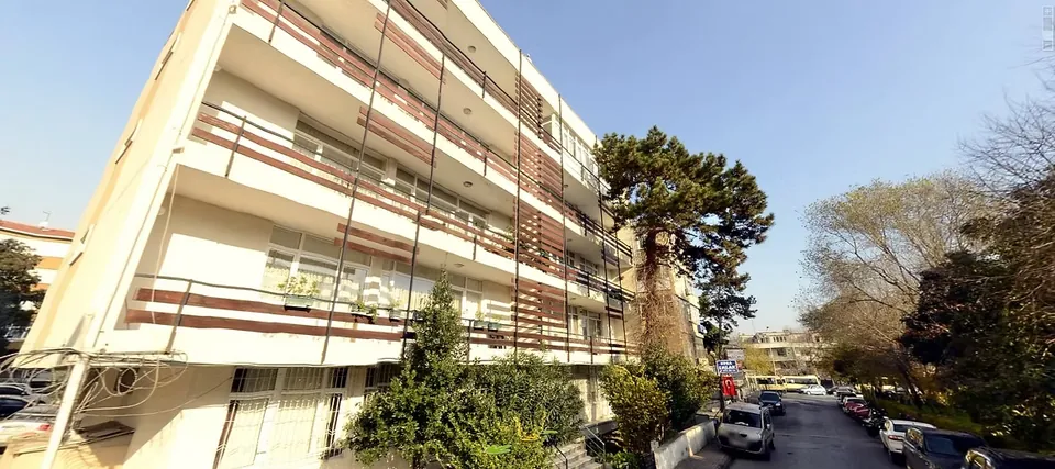 Ece Apartmanı — Dönüşüm öncesi bina